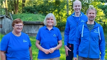 Umweltbildung ist ein wertvoller Bestandteil der Naturschutzarbeit - davon sind Renate Tiedemann (Kassenwartin), Renate Warren (2. Vorsitzende), Walter Lemmermann (1. Vorsitzender) und Dirk Israel (Schriftführer) (von links) vom Vorstand des NABU Bremervörde-Zeven überzeugt.