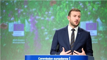 Umweltkommissar Virginijus Sinkevicius: Brauchen zusätzlich Investitionen im Umfang von etwa 600 Milliarden Euro pro Jahr um die Klima- und Umweltschutzziele der EU zu erreichen.