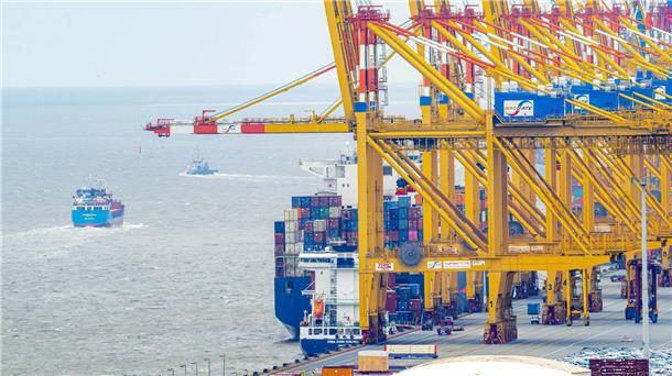 Umweltverbände: Kein Bedarf für Vertiefung der Außenweser Umweltverbände sehen kein Bedarf, die Außenweser weiter zu vertiefen.