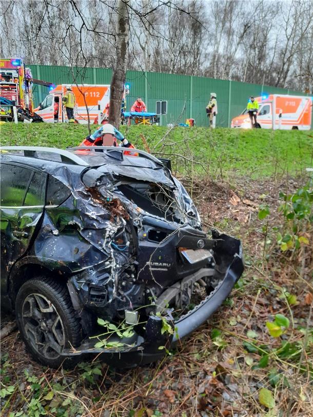 Unfallfahrzeug.Feuerwehr Bremerhaven