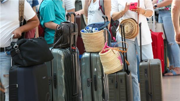 Umfrage: Das sind die Reisetrends 2025 Ungebrochene Reiselust: Tui erwartet im nächsten Jahr eine starke Nachfrage.