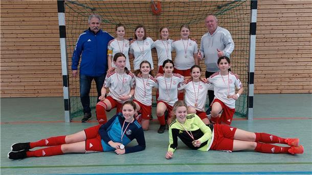 Ungeschlagen und mit einem Torverhältnis von 37:0 gewannen die D-Juniorinnen des OSC Bremerhaven die Futsal-Landesmeisterschaft.