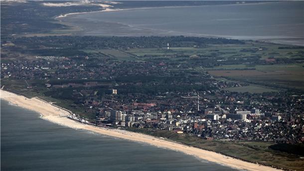 Gemeinde Sylt verbietet Bau neuer Ferienwohnungen „Ungleichgewicht zwischen Ferienwohnen und Dauerwohnen“: Die Gemeinde Sylt will mit ihrem Beschluss das Ortsteilleben schützen.