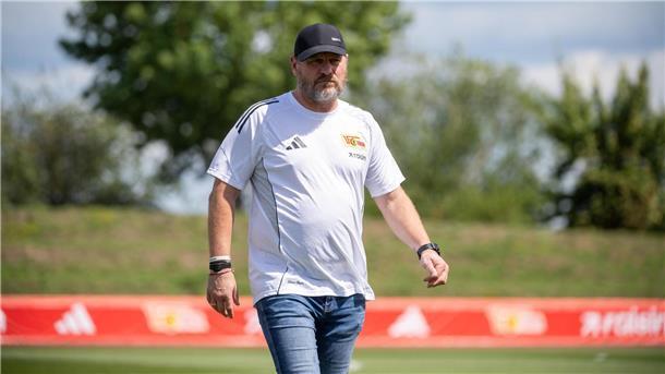 Unions Trainer Steffen Baumgart musste eine Niederlage seiner Mannschaft hinnehmen.
