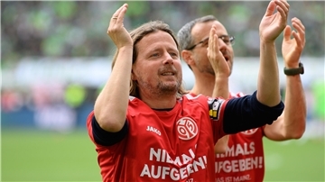  Bo Henriksen 