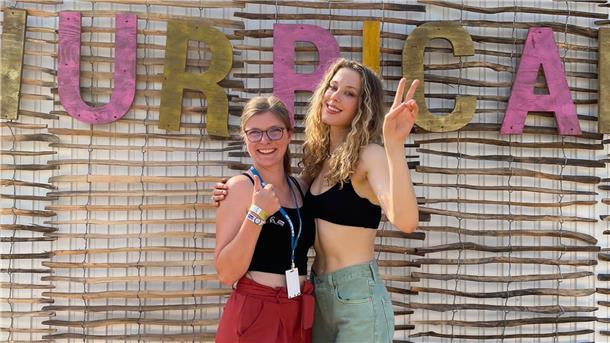 Unsere Volontärin Maria Weigl hat ein Interview mit der DJane Fortella beim Hurricane-Festival in Scheeßel geführt. 