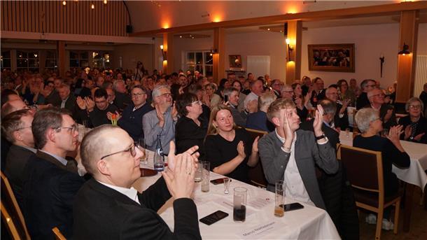Unter den rund 270 Gästen des 45. Politischen Aschermittwochs in Selsingen herrschte ausgelassene Stimmung. 
