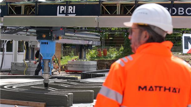 Bau-Revolution in Norddeutschland: Dieses Haus kommt aus dem 3D-Drucker Ein Portaldrucker druckt Beton