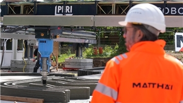 Bau-Revolution in Norddeutschland: Dieses Haus kommt aus dem 3D-Drucker Ein Portaldrucker druckt Beton
