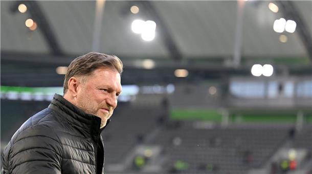 „Alles Sechs-Punkte-Spiele“: Hasenhüttl glaubt an Europa Unter Trainer Ralph Hasenhüttl hat Wolfsburg viermal nacheinander verloren.