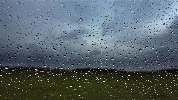 Unwetter in Bremen: Hunderte Notrufe und überflutete Keller