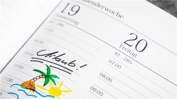 Urlaub über Brückentage zu nehmen ist beliebt. Am Ende bestimmen aber die Vorgesetzten, wer frei hat und wer nicht.