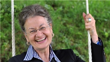 Ursula Cantieni war Schauspielerin in der populären, regionalen Fernsehserie „Die Fallers, eine Schwarzwaldfamilie“.