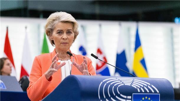 Von der Leyen offen für generellen Gaspreisdeckel Ursula von der Leyen im Europäischen Parlament in Straßburg.