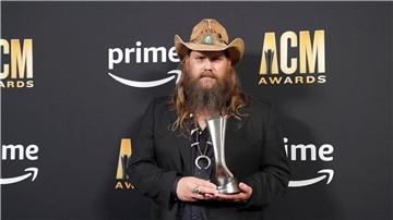 US-Country-Star Chris Stapleton ist als „Entertainer of the Year“ ausgezeichnet worden.
