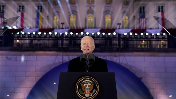 Rennen ums Weiße Haus: Biden könnte Konkurrentin bekommen US-Präsident Joe Biden könnte bei einer Kandidatur für 2024 eine parteiinterne Konkurrentin bekommen.