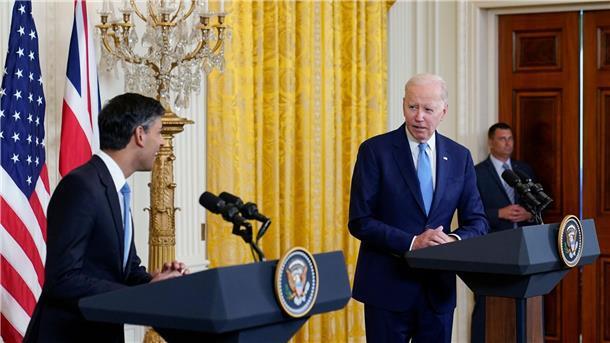 Biden und Sunak beschwören transatlantischen Gleichschritt US-Präsident Joe Biden (r) und Premier Rishi Sunak bei ihrer Pressekonferenz im Weißen Haus.