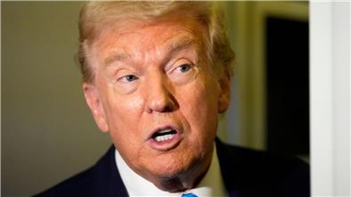 US-Präsident Trump kündigt zusätzliche Zölle gegen Kanada an. 