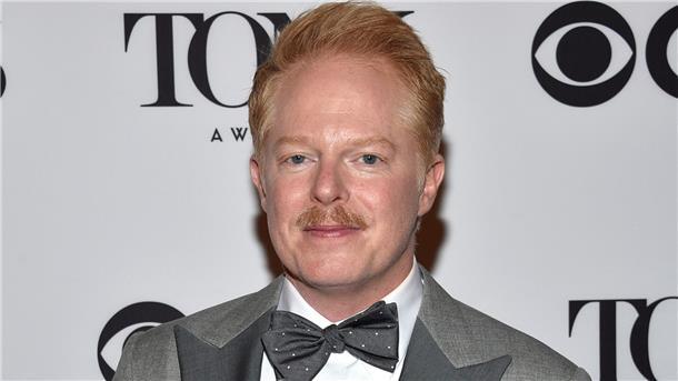 US-Schauspieler Jesse Tyler Ferguson ist aus der Serie „Modern Family“ bekannt.