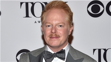 US-Schauspieler Jesse Tyler Ferguson ist aus der Serie „Modern Family“ bekannt.