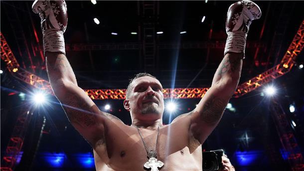 Usyk wird als „Legende“ seines Sports gefeiert.