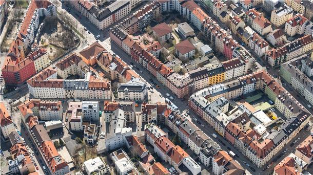 Banken vergeben deutlich mehr Kredite für Wohnimmobilien Verbraucher fragen wieder stärker Immobilienkredite nach (Archivbild)