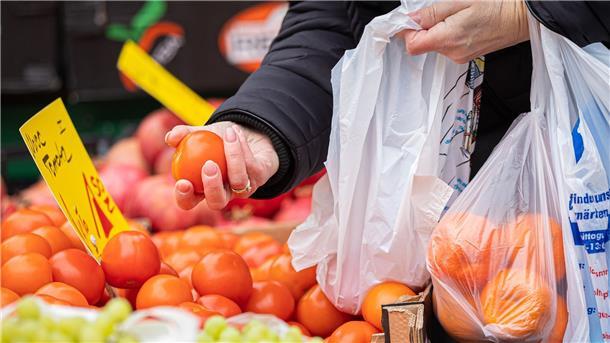 Inflation bei 10 Prozent - Nahrungsmittel bei 21 Prozent Verbraucher mussten im November 21,1 Prozent mehr für Nahrungsmittel zahlen als im November 2021.