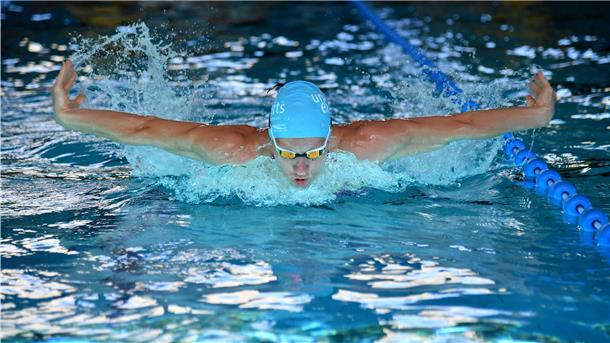 Vereinsschwimmer wie hier Janne Baden können ab 6. Juli zumindest wieder im Bad 3 in Bremerhaven trainieren gehen. 