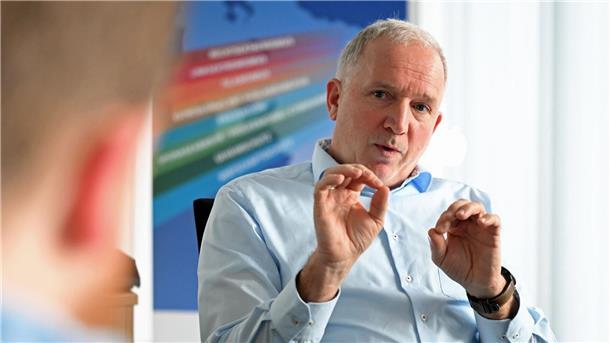 Verfassungsschutzchef Pejril fordert beim Umgang mit Drohnen mehr Agilität.