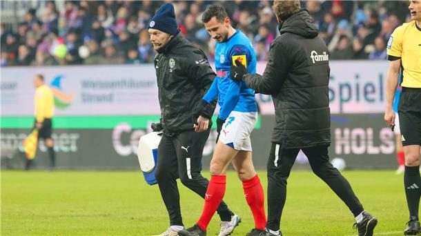 Ein Remis, zwei Verlierer: Kiel und Bochum trennen sich 2:2 Verletzt raus: Kiels Steven Skrzybski (M).
