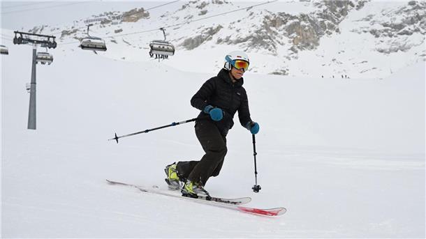 Schnee auf dem Rückzug - Auswirkungen auf Skigebiete Verschwindet die natürliche Schneedecke komplett? Einer Studie zufolge fällt der Rückgang in tieferen Lagen besonders stark aus.