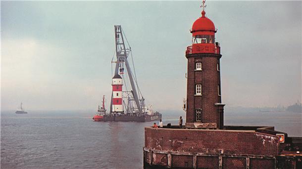 Umzug des Leuchtturms Brinkamahof