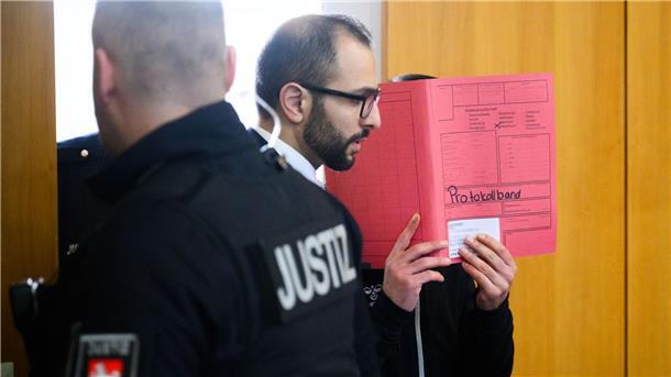 Angeklagter schweigt zu tödlicher Messerattacke in Sarstedt Verteidiger Roj Khalaf will am nächsten Prozesstag eine Erklärung für den Angeklagten abgeben.
