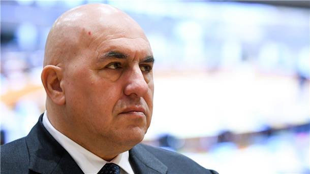 Verteidigungsminister Guido Crosetto macht seinem Ärger Luft.