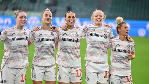 Vertrautes Bild: Münchner Jubel in Wolfsburg.
