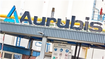 Vertreter des Aufsichtsrats des Hamburger Kupferproduzenten Aurubis verhandeln mit drei von vier Vorstandsmitgliedern über eine Beendigung ihrer Vorstandstätigkeit.