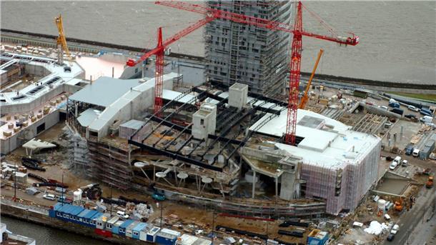 Verzögerungen: Das Klimahaus sollte ursprünglich im Sommer 2007 eröffnet werden. Da die Stadt Bremerhaven zwischenzeitlich die Bauarbeiten neu ausschreiben musste, verzögerte sich die Fertigstellung.