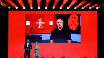 Videobotschaft von Trainer Hansi Flick bei den „Sport Bild“-Awards. 