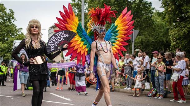 Viel Glitzer und Regenbogen waren auch beim CSD in Stuttgart zu sehen.
