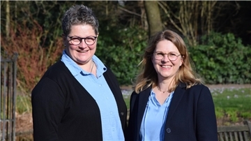 Viel hat sich getan seit 1949: Die Landfrauen-Vorsitzenden Katja Bredehöft (links) und Susanne Detjen freuen sich auf das 75-jährige Jubiläum des Selsinger Vereins.