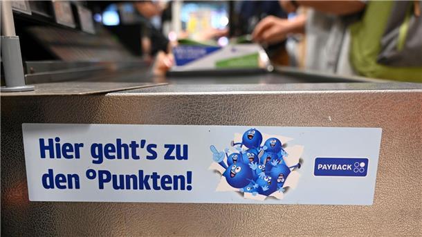 BGH limitiert Payback-Punkte für Hörgeräte Viele Geschäfte werben mit Payback-Punkten. Aber darf das auch ein Hörakustiker? (Symbolbild)