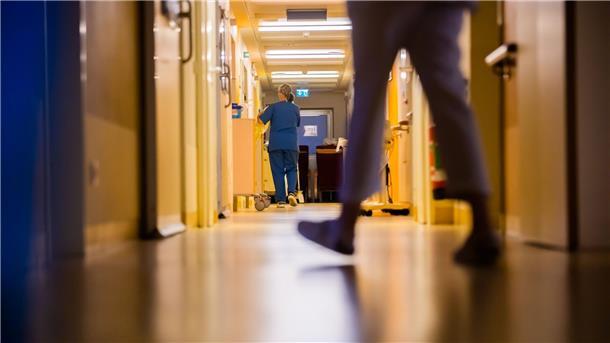 Politiker warnen vor Belastung von Kliniken an Silvester Viele Krankenhäuser sind aktuell schwer überlastet.