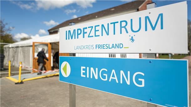 RKI: Die Sieben-Tage-Inzidenz steigt leicht an Viele Menschen haben sich impfen lassen.