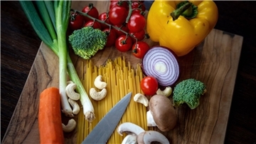 Viele Menschen probieren im Januar eine vegane Ernährung aus. (Illustration)