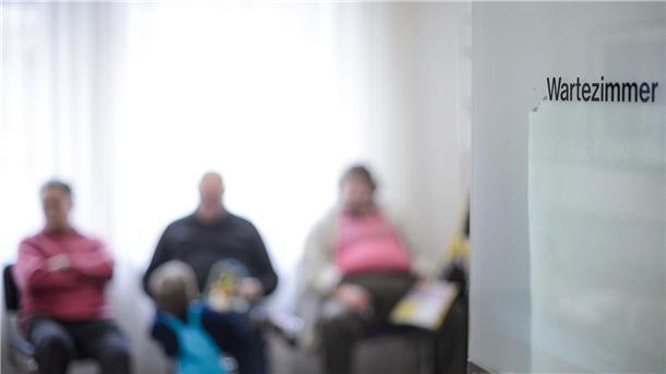 Termine werden nicht abgesagt: Ärzte fordern Ausfallhonorar Viele niedergelassene Ärztinnen und Ärzte klagen darüber, dass Patienten Termine buchen und diese dann einfach verstreichen lassen.