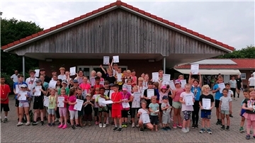 Urkundenverleihung beim Dorfsportfest des TSV Sellstedt