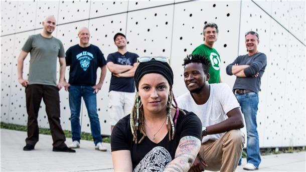 Vier Auszeichnungen beim Deutschen Rock- und Pop-Preis haben die Musiker von Soulrender aus dem Weser-Elbe-Dreieck abgeräumt.