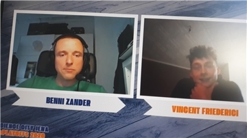 Vincent Friederici im Gespräch mit Magentasport-Experte Benni Zander (links), der die ePlayofs der ProA kommentiert.