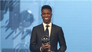 Vinícius Júnior von Real Madrid wurde erstmals als Weltfußballer des Jahres ausgezeichnet.