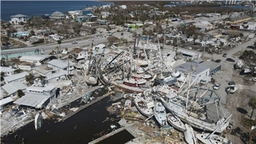 Völlige Zerstörung nach dem Durchzug von Hurrikan „Ian“ auf San Carlos Island in Florida.